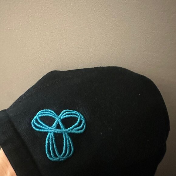 Vintage TNA Pullover Hoodie - Picture 4 of 4